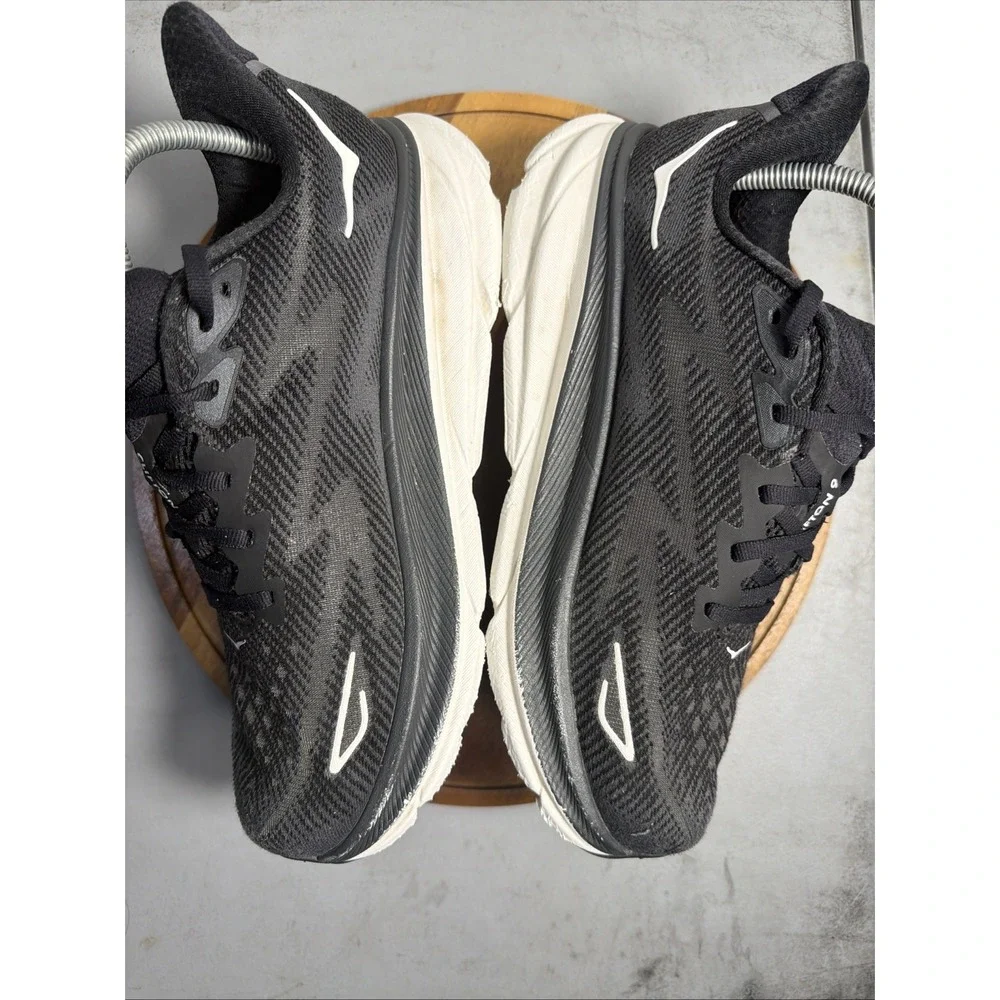 Hoka One One Clifton 9 Black White Running Shoes Mens Size 8.5 Athletic Sneakers